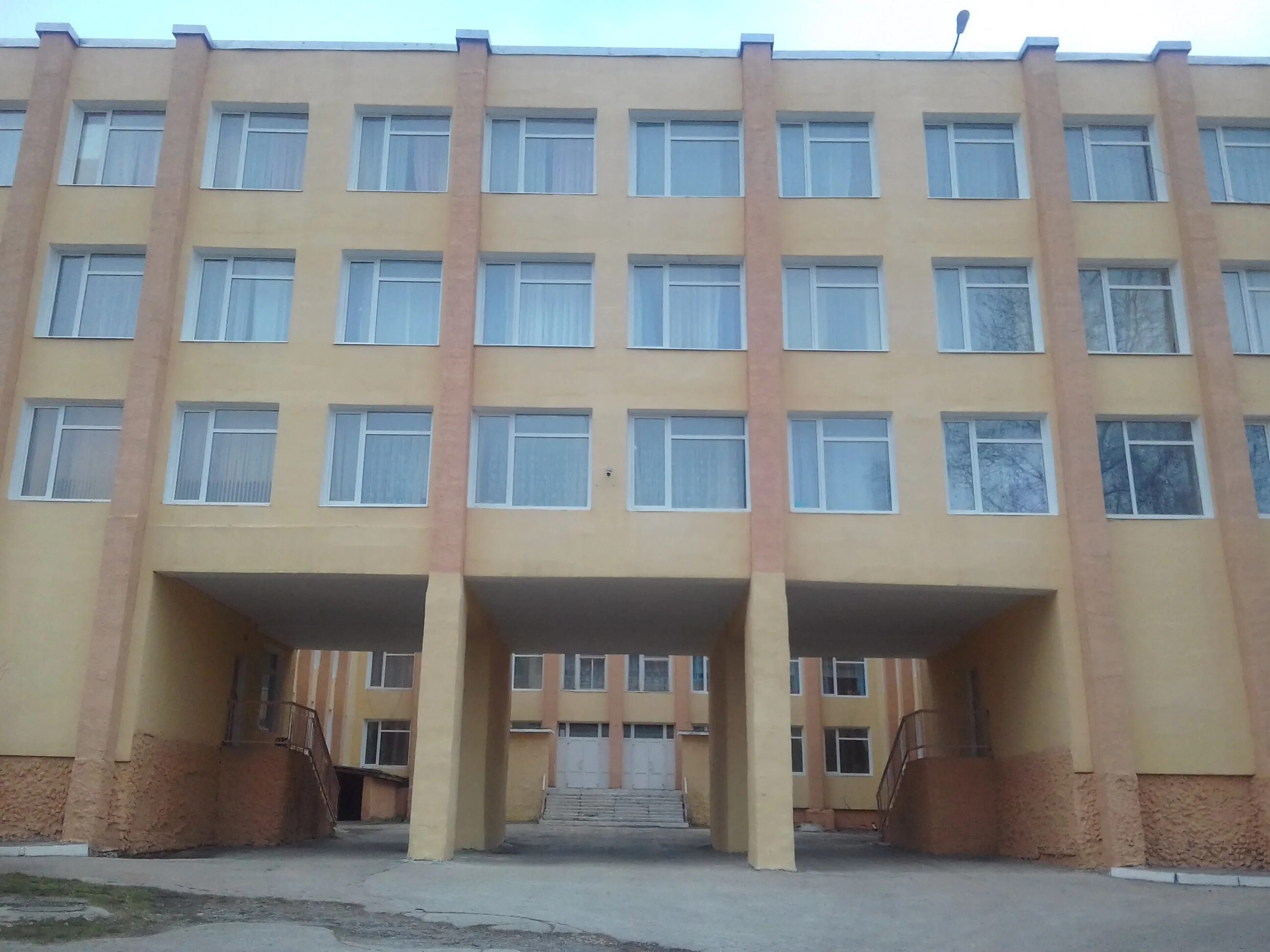 старокрымский увк номер 1 школа гимназия. школа гимназия старый крым. старый крым школа гимназия 1. школа гимназия старый крым. мбоу старокрымская ош 2.