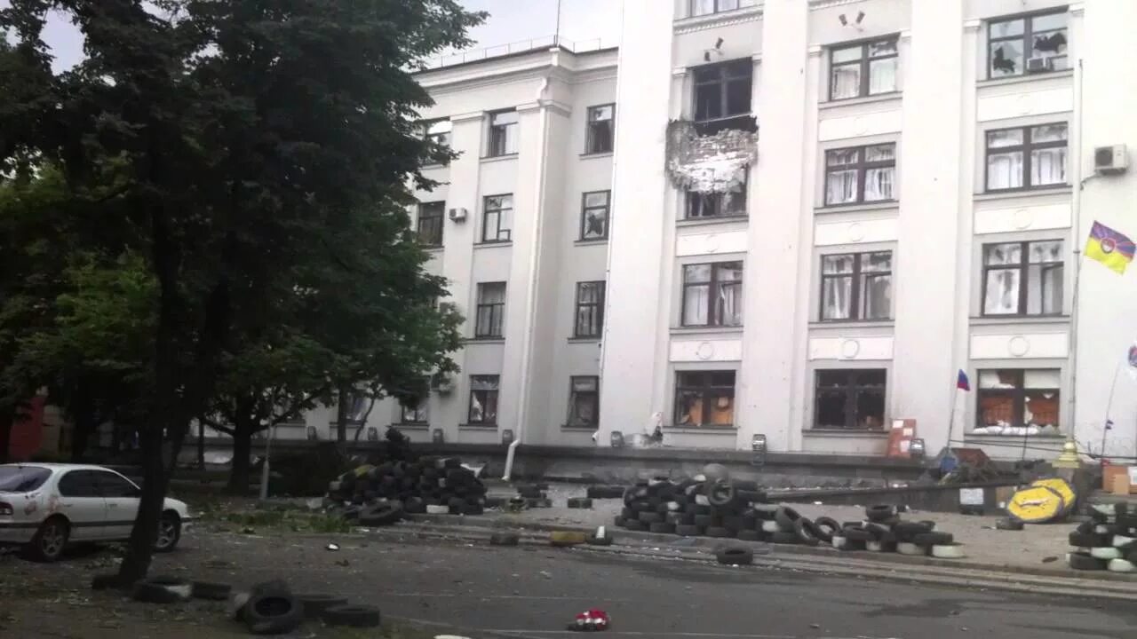 3 июня 2014 г. Луганская администрация 2014. Администрация Луганска 02.06.2014.