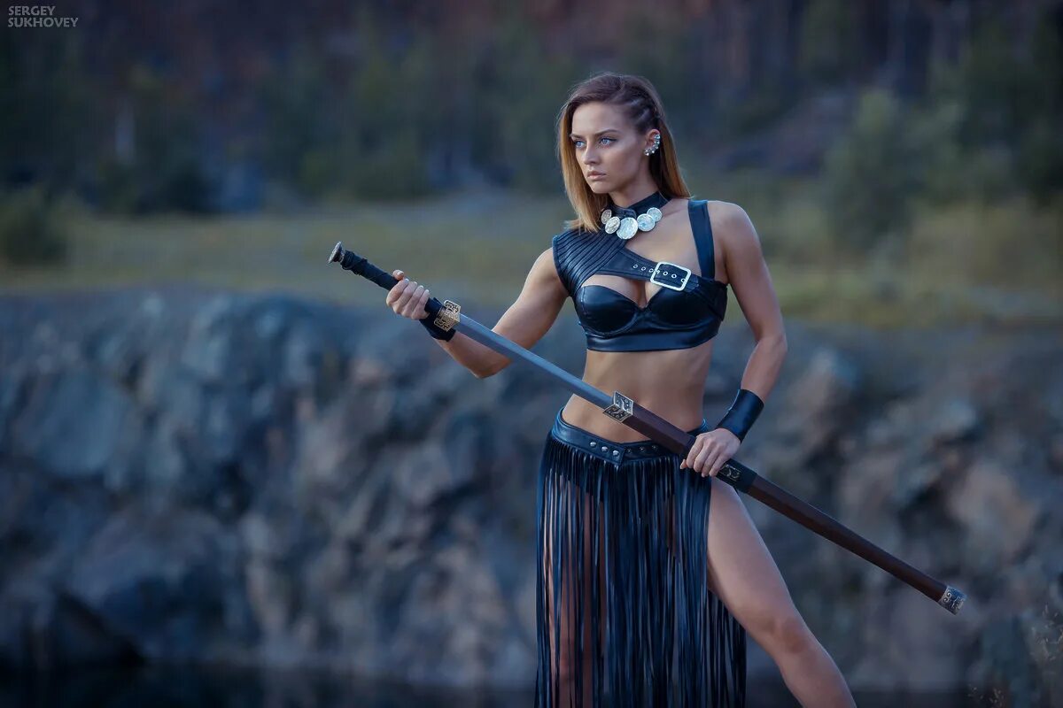 девушка с мечом. мелинда сворд. японская девушка воин. красивая девушка с мечом. девушка с мечом.