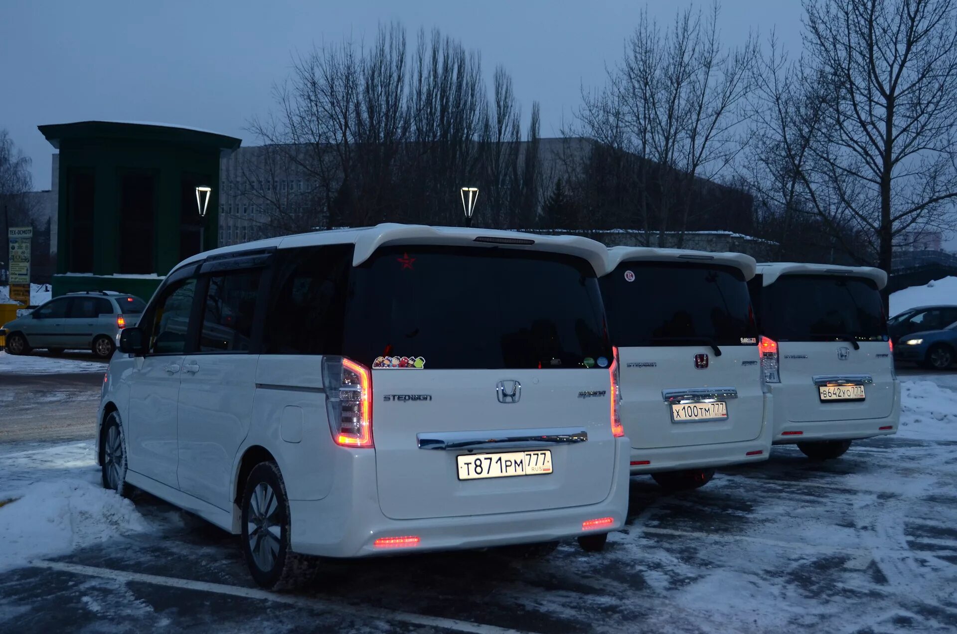 Степвагон rk5. Honda stepwgn. хонда степвагон спада 2010. honda stepwgn rk1. honda stepwgn 2014.