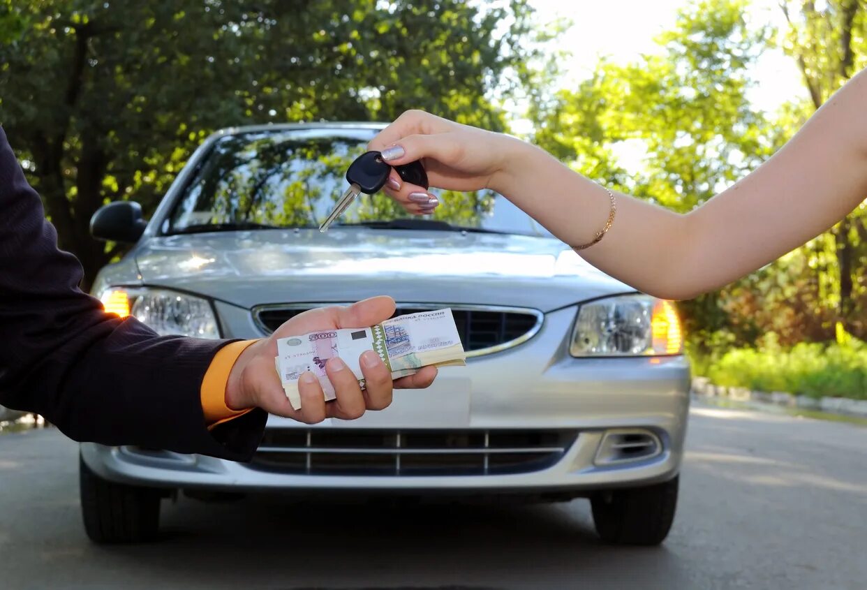 Продажа автомобиля перекупам. Выкуп авто. Авто и деньги. Продаю машину. Деньги в машине.