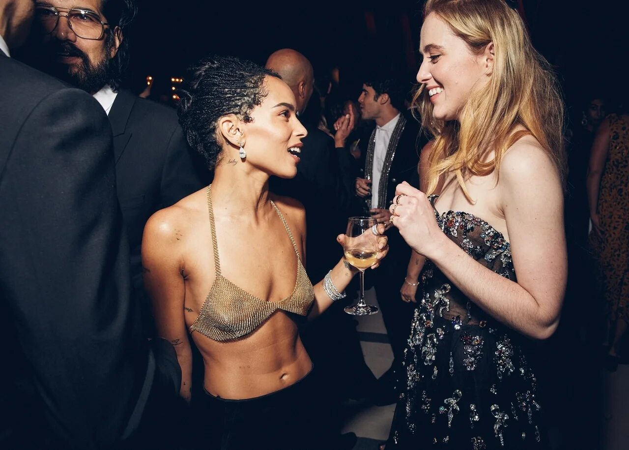 Афтепати оскара. Зои Кравиц Vanity Fair after Party. Светская вечеринка. Вечеринка Vanity Fair. Светская тусовка.