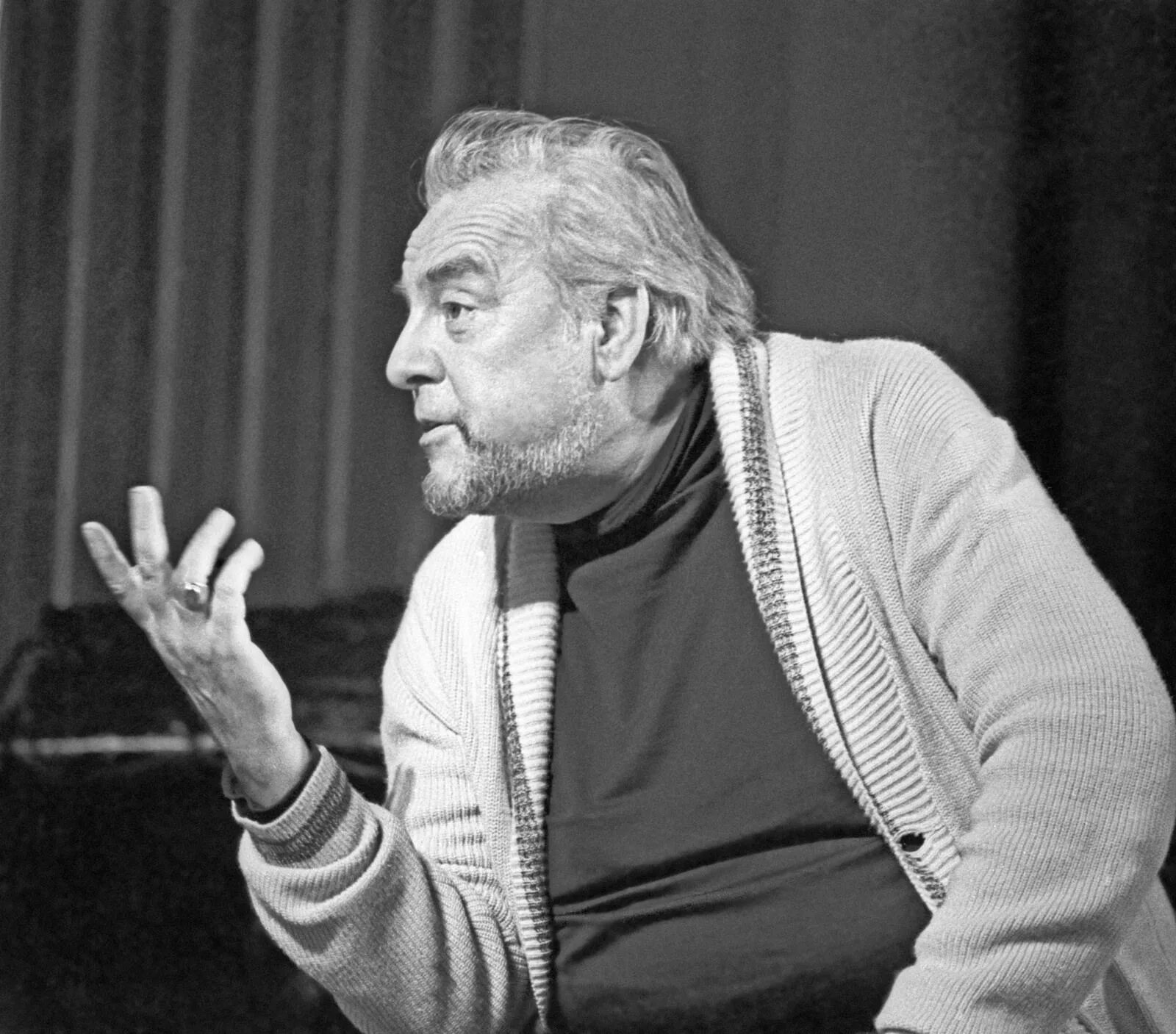 Руководитель режиссер. Андрей александрович гончаров. гончаров андрей александрович режиссер. андрей гончаров театральный режиссёр. гончаров режиссер театра маяковского.