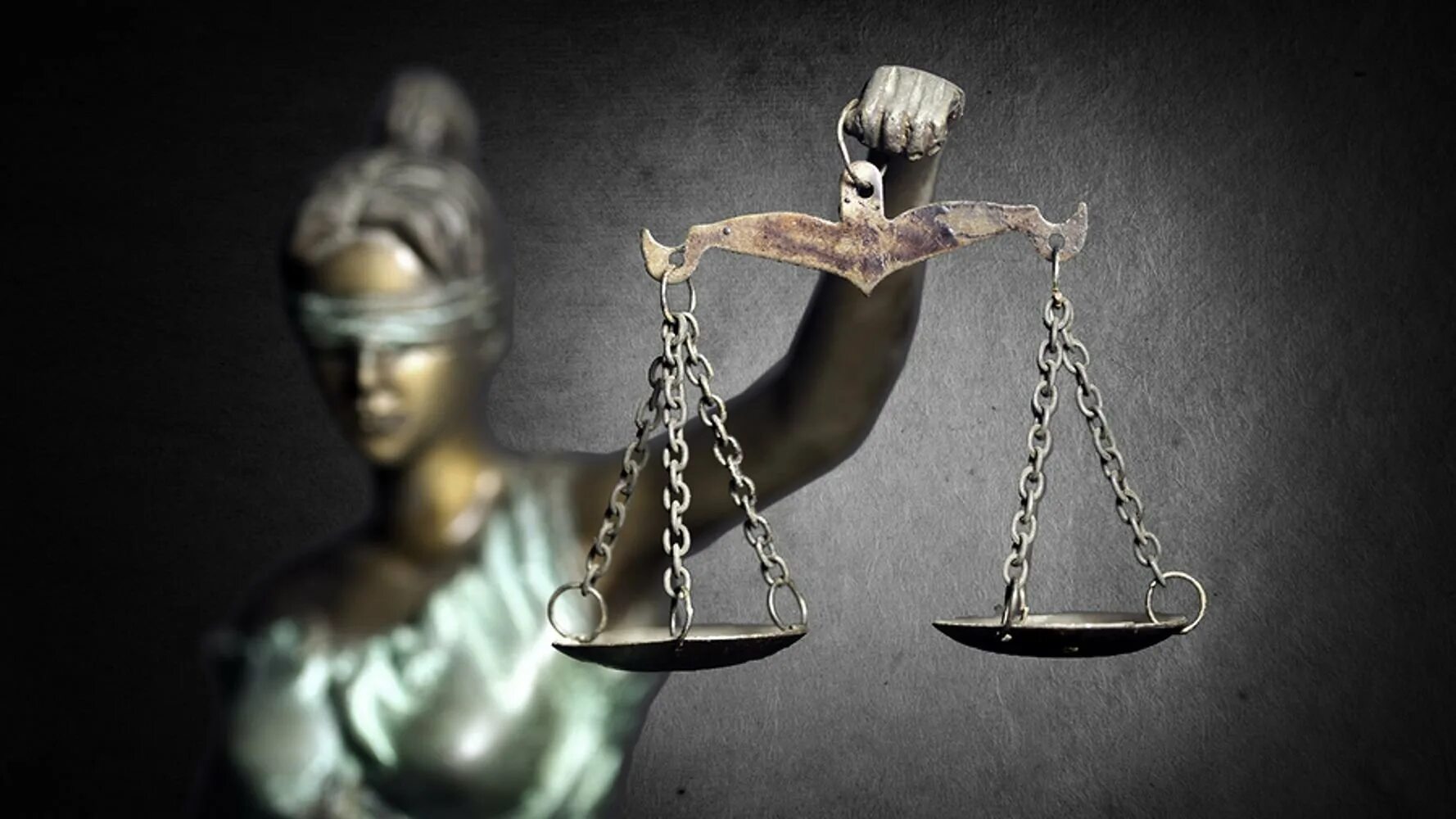 Право на справедливое правосудие. Административное судопроизводство картинки. несправедливость правосудия. правосудие картинки. мошенник.
