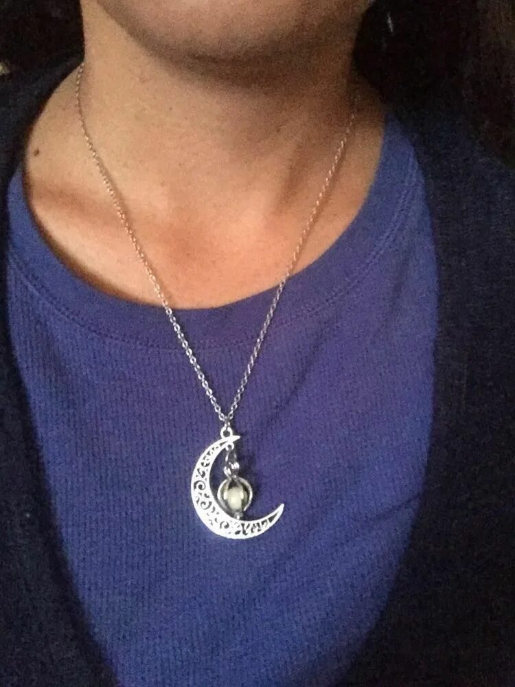 Мусульманам можно носить цепочку. Подвеска ислам полумесяц и звезда. Подвеска на шею мусульманская. Подвеска полумесяц мусульманский серебро. Мусульманский кулон yeti jeweler.