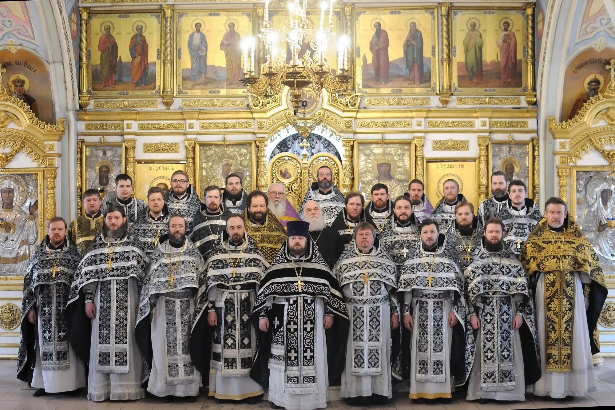 солнечногорск храмы службы. песнопения солнечногорского благочиния. спасский храм солнечногорск осень. солнечногорское благочиние. солнечногорск храмы службы.