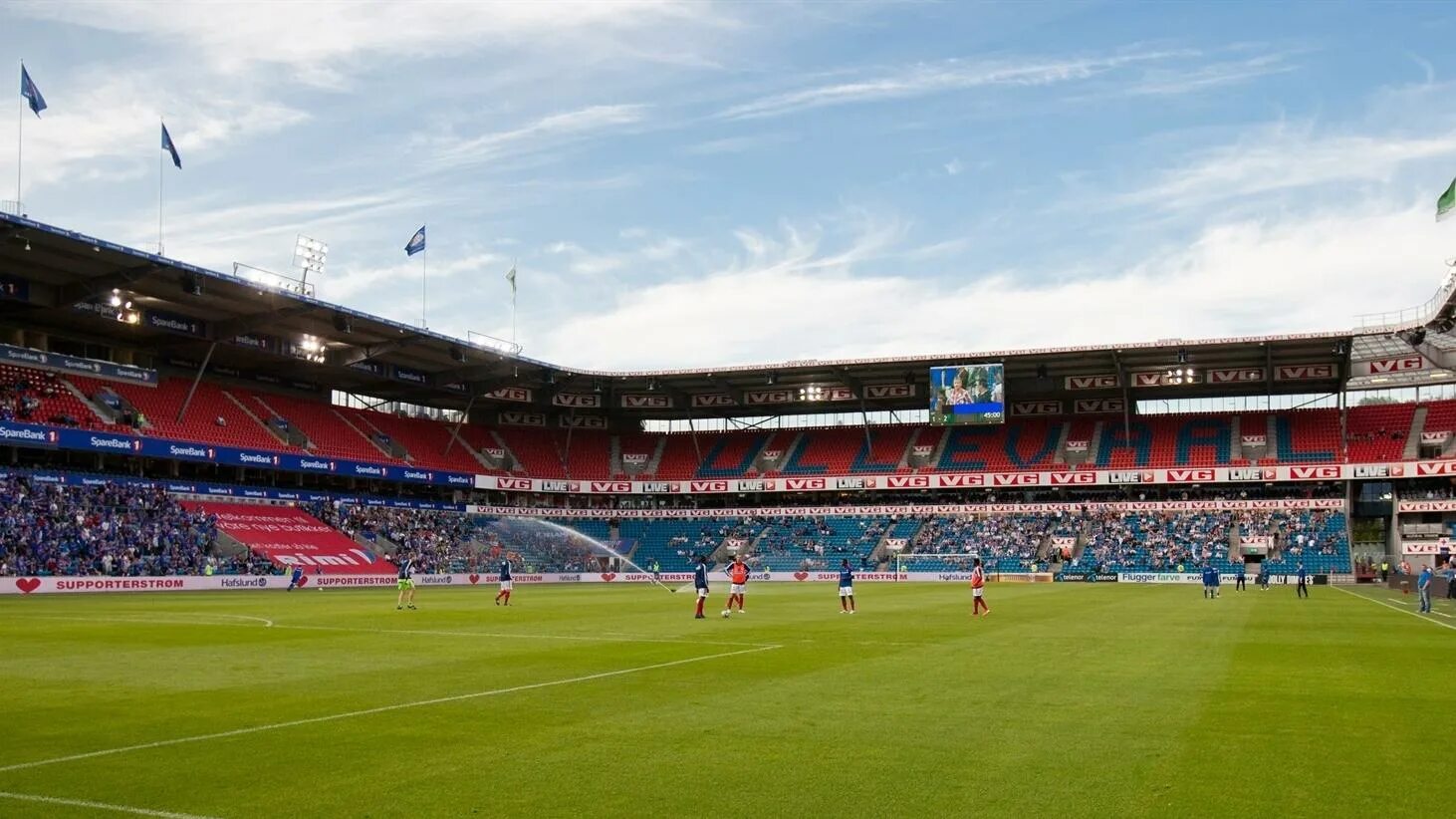 Стадион узнать. Ullevaal Stadion Осло. Уллевол стадион. Стадион Осло Норвегия. Стадион сборной Норвегии.