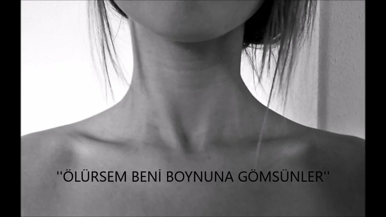 Красивые изгибы женского тела. Шея девушки видео. Губы и шея девушки. Идеальная шея. Шея девушки видео.