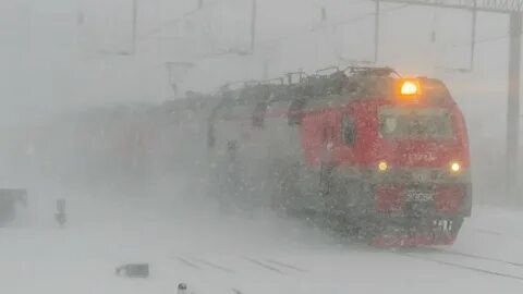 Поезд метель