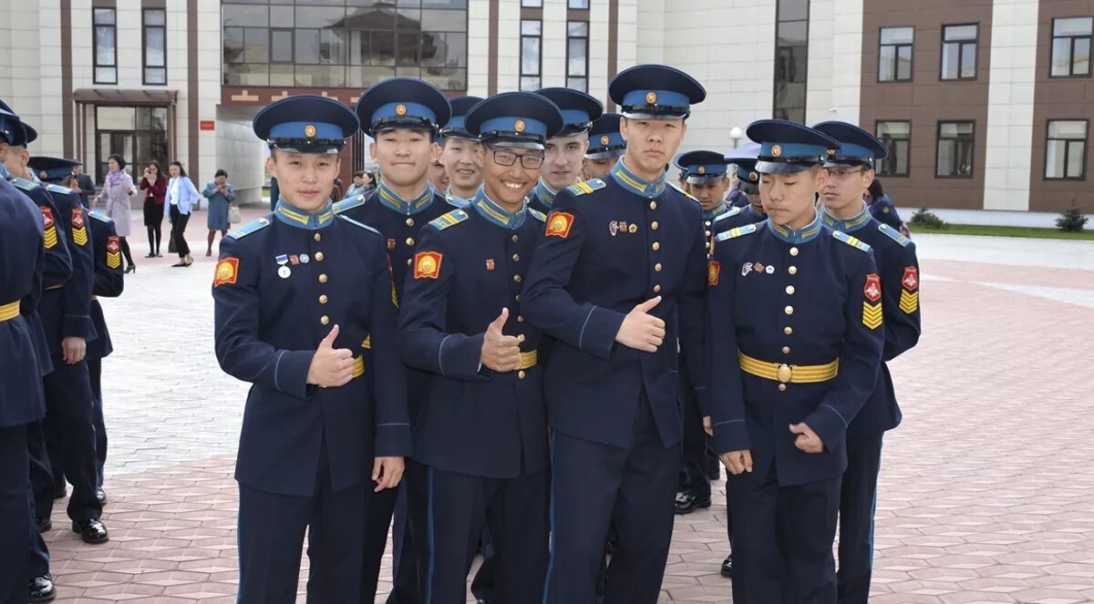 Электронный дневник кадетское президентское. Кадетский корпус Оренбург ПКУ. Кадет Кызылского ПКУ. ПКУ кадетское училище ВНГ. ПКУ синяя форма военного училища.