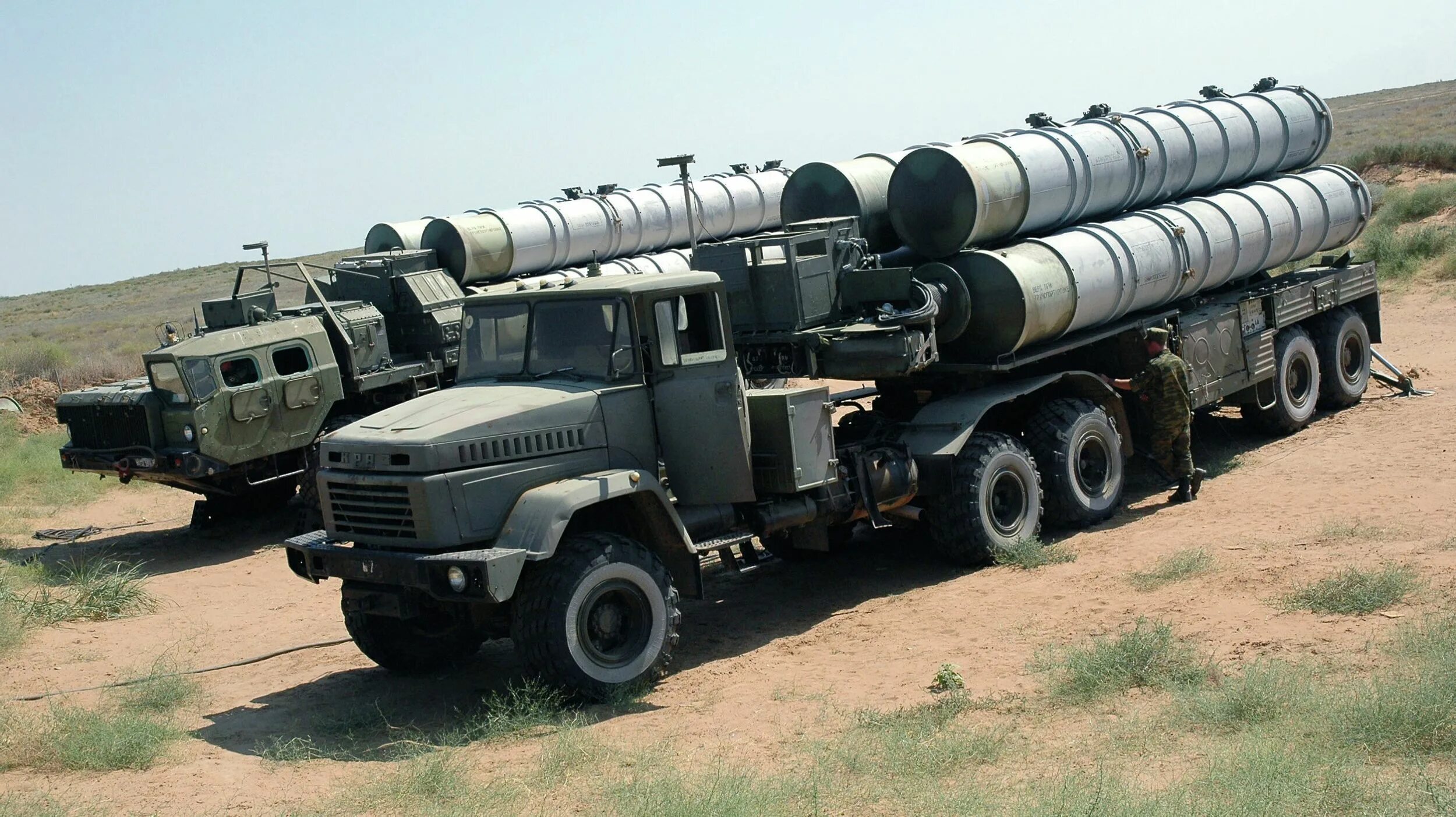 Ракета с300. С-300 ракетный комплекс. пво с 300 краз. ракетный комплекс с300 маз. с-300 ракетный комплекс краз.