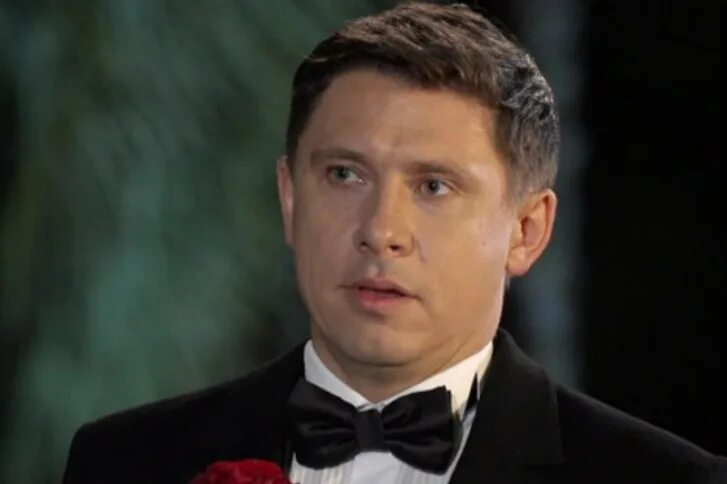 Холостяк с тимуром батрутдиновым. Батрутдинов холостяк. Батрутдинов холостяк. Тимур батрутдинов шоу холостяк. Тимур батрутдинов холостяк.