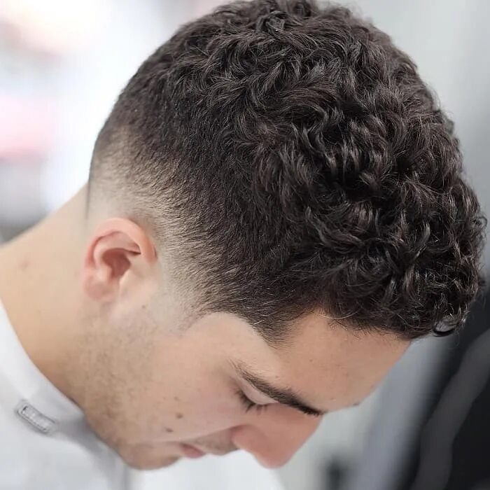 Perm Hairstyles For Men Hairstylo Curly Hairstyles For Men in 2019 Permed hairst