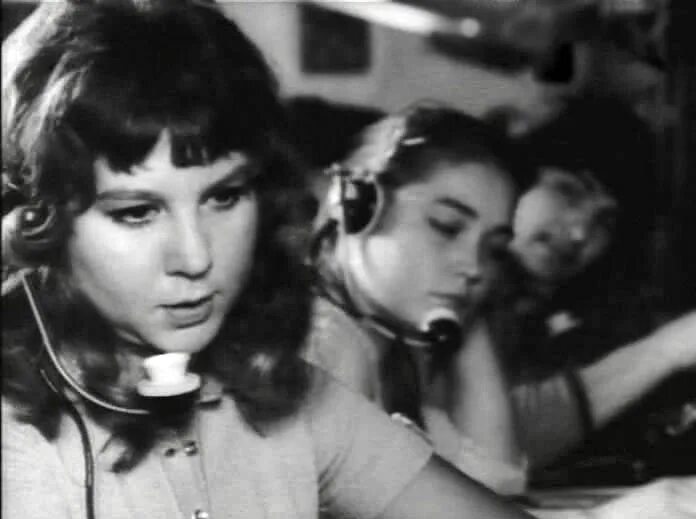 Тихоня фильм 2022. Тихоня фильм 1973 кадры. Тихоня фильм 1973 кадры. Наталья гурзо в фильме большая перемена. Тихоня фильм 1973.