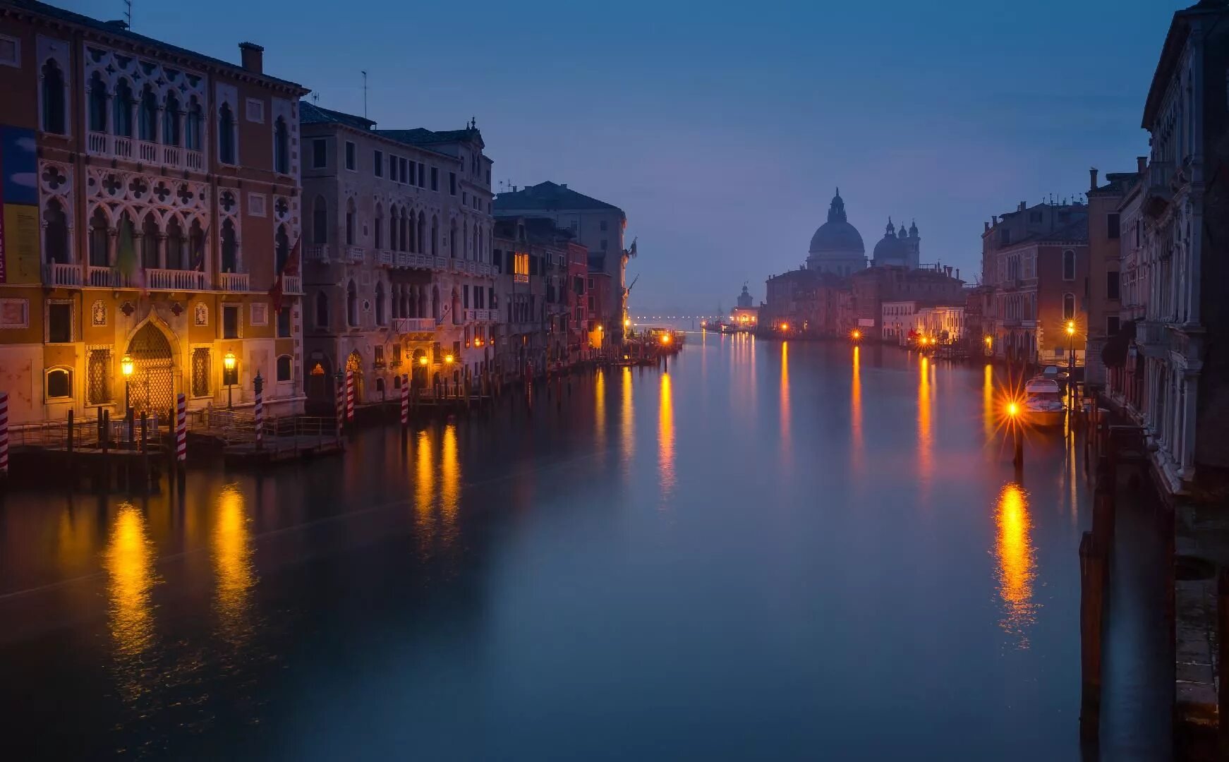 Венеция. Гранд- канал в Венеции ночью. Итальяно Венеция. Мишов Венеция.