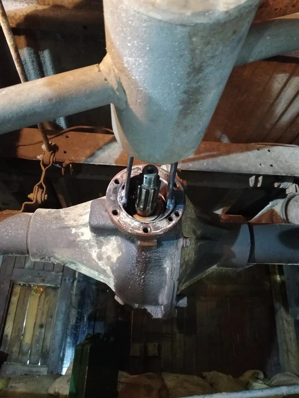 Подшипник хвостовика переднего моста уаз патриот. Как поменять подшипник хвостовика уаз. Подшипник хвостовика уаз патриот. Подшипник хвостовика заднего редуктора mitsubishi l200. Подшипник хвостовика переднего моста уаз.