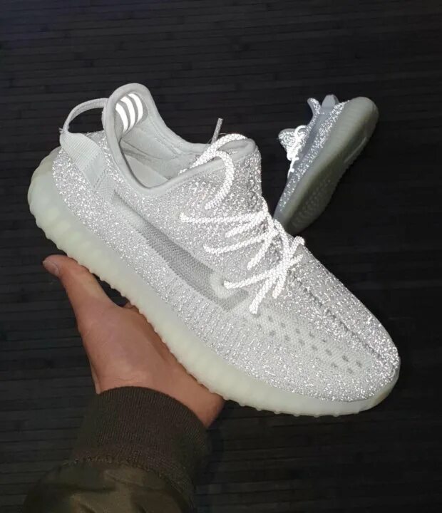 Изи 350 оригинал. Adidas Yeezy Boost 350. Adidas Yeezy Boost 350 White. Adidas Yeezy Boost 350 белые. Adidas Yeezy 350 женские.