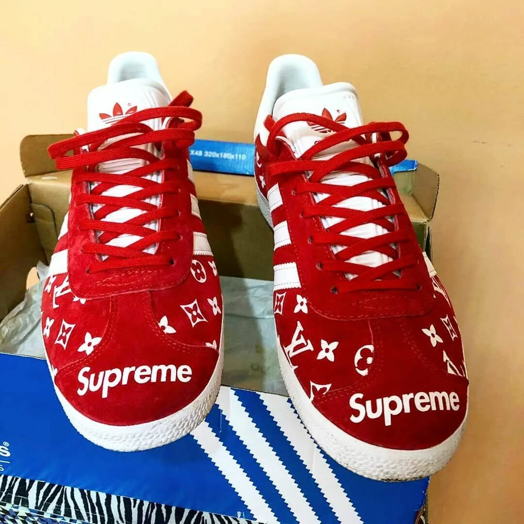 Адидас Supreme. Adidas x Supreme. Adidas x Louis Vuitton Gazelle. Adidas x Louis Vuitton.