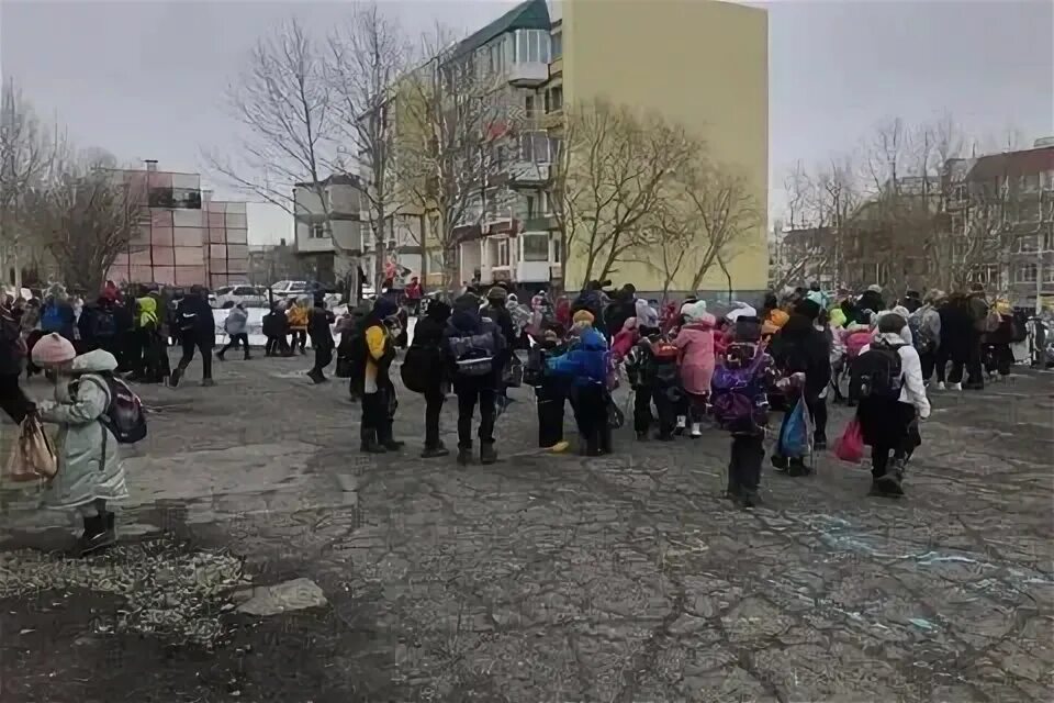 Вечерняя школа петропавловск камчатский. 10 школа петропавловск камчатский. Улица топоркова петропавловск-камчатский. Школа 1 петропавловск-камчатский. 30 школа петропавловск камчатский.
