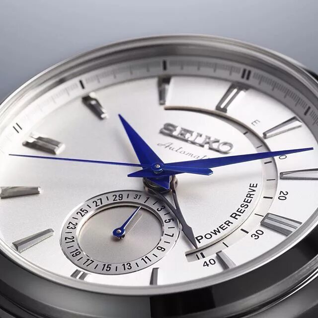 Chronoswiss часы. Индикатор запаса хода. Механические hamilton с индикацией запаса хода. Часы с citizen указатель запаса хода механические. 1.