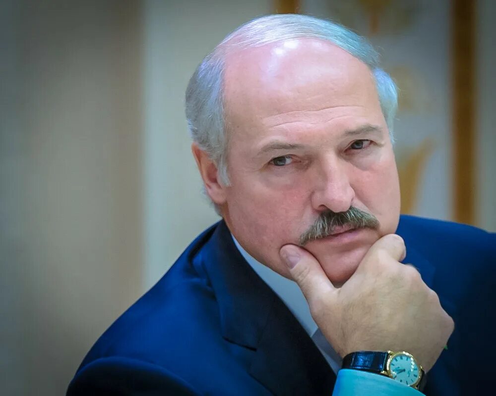 Беларусь лукашенко. Лукашенко 1993. Спокойной жизни у вас не будет лукашенко. Спокойной жизни у вас не будет лукашенко. Лукашенко жестикуляция.