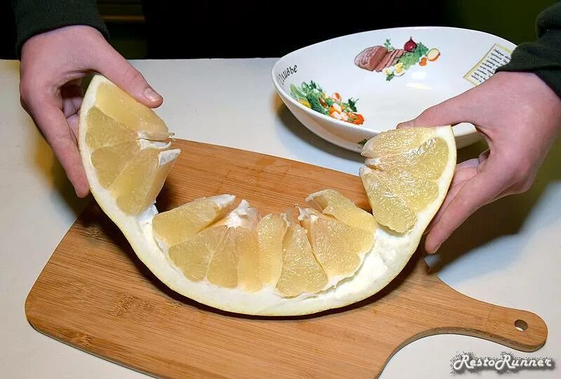 Как чистить помелу