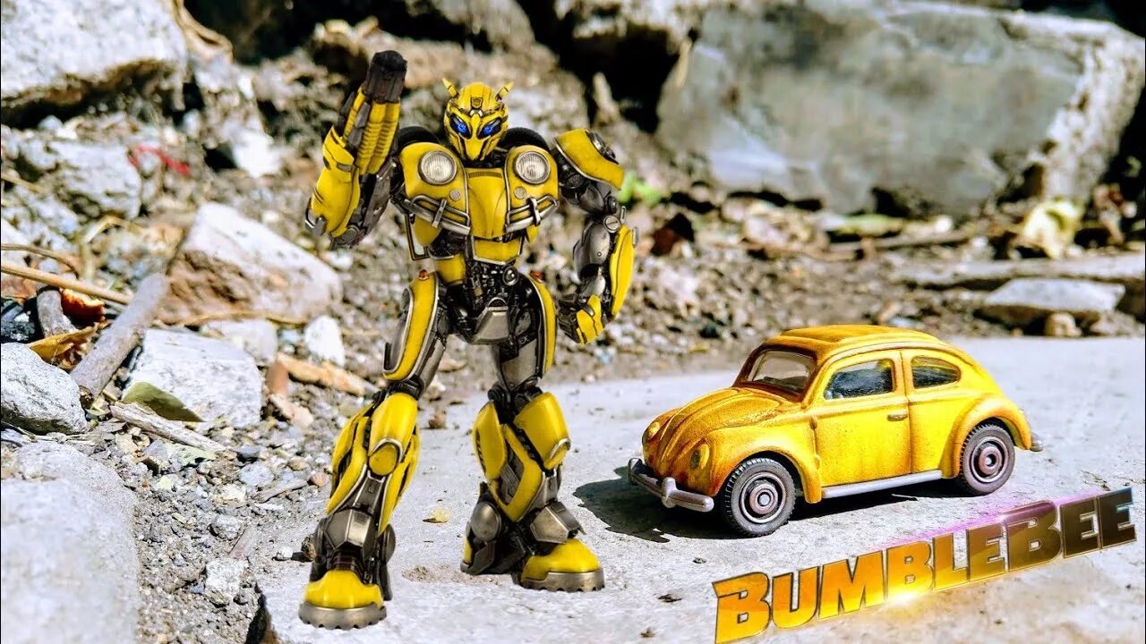 Трансформер бамблби жук. Бамблби трансформер volkswagen beetle. автобот бамблби жук. фольксваген жук желтый бамблби. бамблби фольксваген жук игрушка.