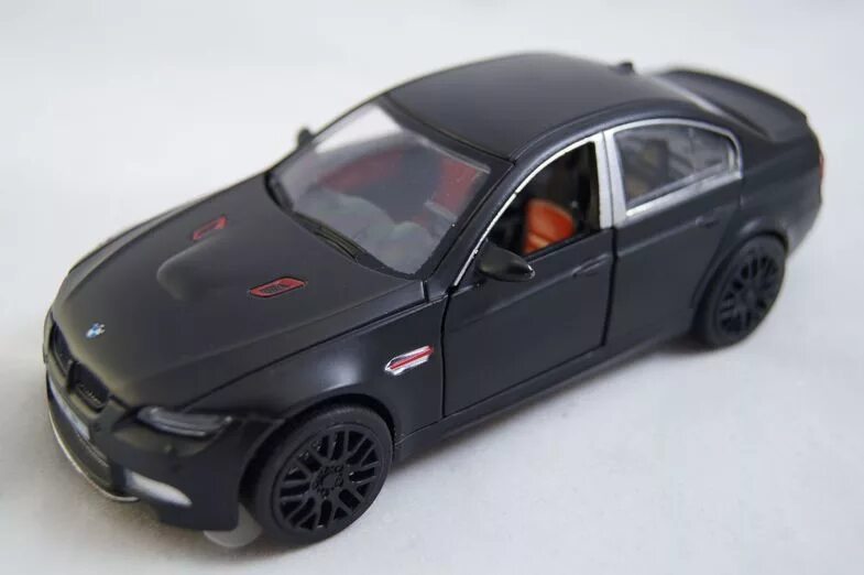 Автомобили 1 32. Welly BMW e34 1/32. БМВ м3 моделька 2022. RS 72078 BMW m3 машинка масштаб 1:60. Модели автомобилей в масштабе 1/32 BMW м38.