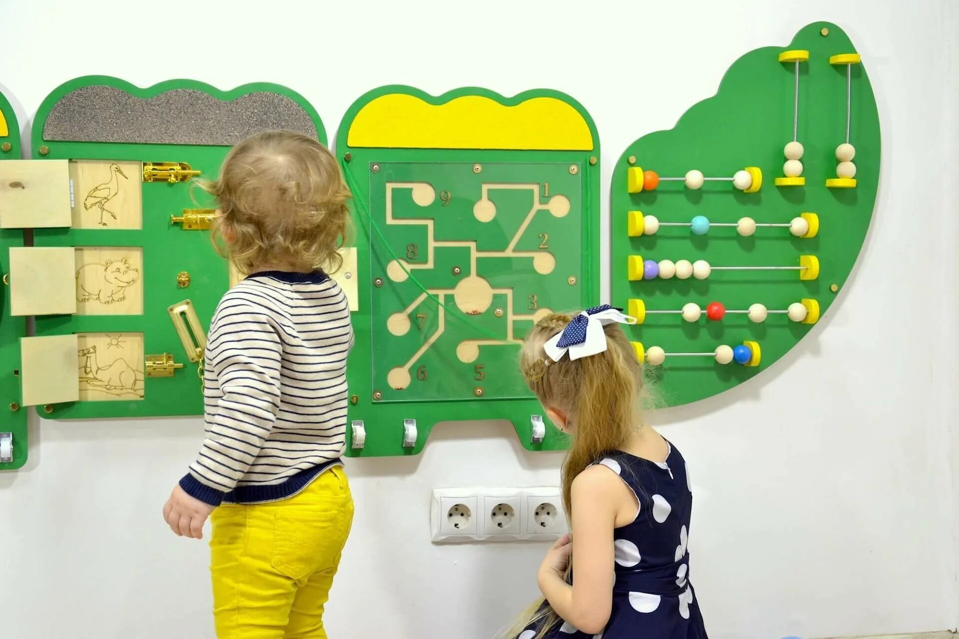 Развивающие панели для детей на стену. Игровой модуль spinball (лабиринт). Развивающая панель для детей. Тактильная панель дуэт rt010. Сенсорный сад в детском саду.