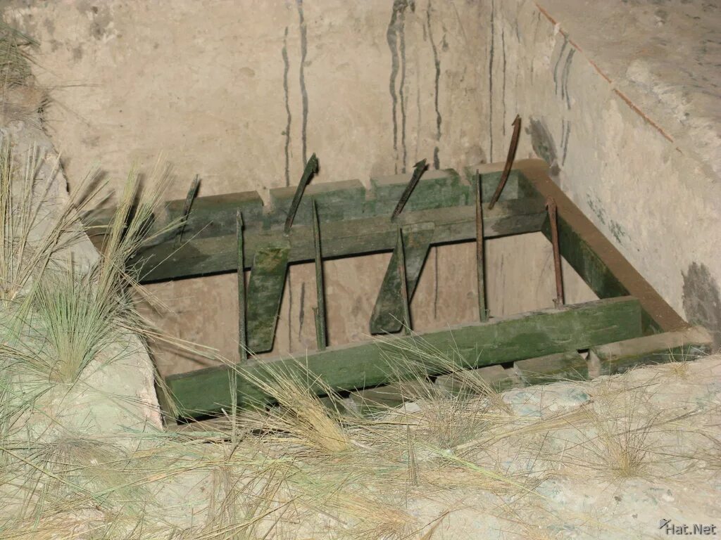 Booby trapping. Booby trap. booby trap claymor. booby trap mine.