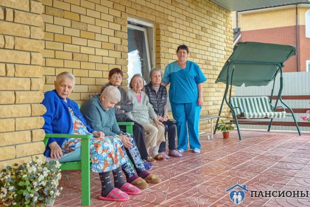 Пансионат для пожилых в омске. Дом престарелых Заворово. Пансионат Заворово Раменский. Приют для престарелых в с Никольское Нуримановского района. Заворово пансионат для престарелых.