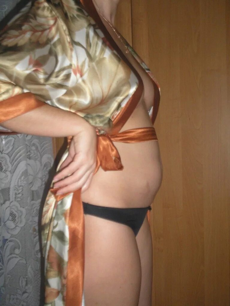 Домашние женщины живот. Красивый животик. Женская фигура без лица. Домашние женщины живот. Спортивная фигура.