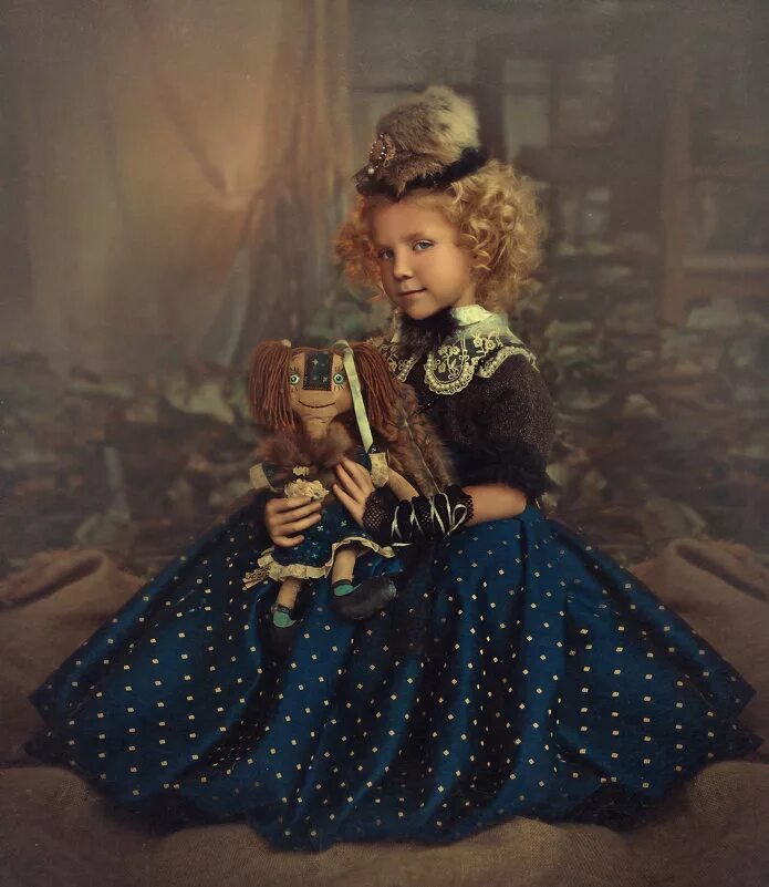 дочь барышня. фильм про крестьян и барышень. надежда львовна соллогуб портрет. девушки в старинных нарядах. дочь барышня.