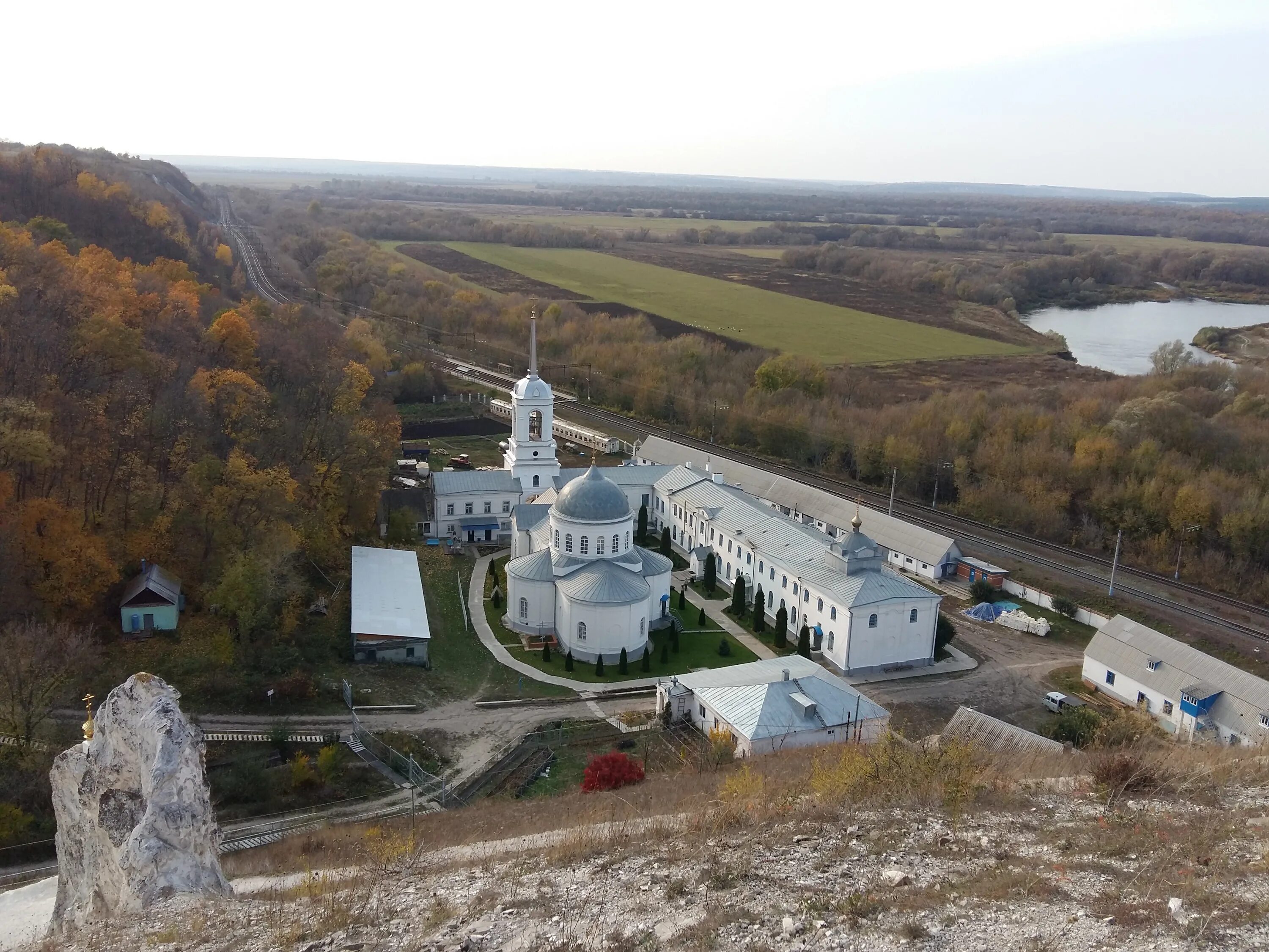 Свято-Успенский Дивногорский монастырь. Свято Успенский мужской монастырь Дивногорье. Дивногорский Успенский монастырь Воронежская область. Мужской монастырь в Дивногорье Воронежская область. Монастыри воронежской области сайт