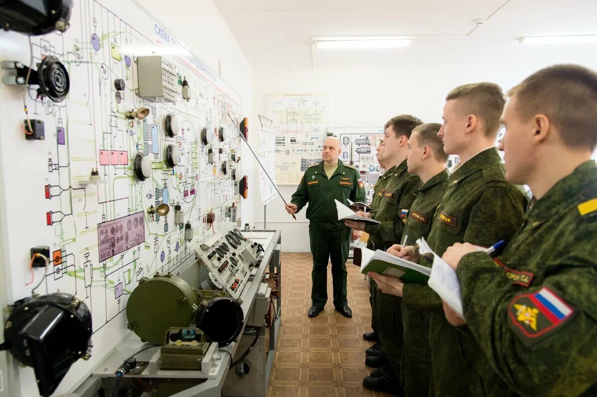 Получить военную специальность
