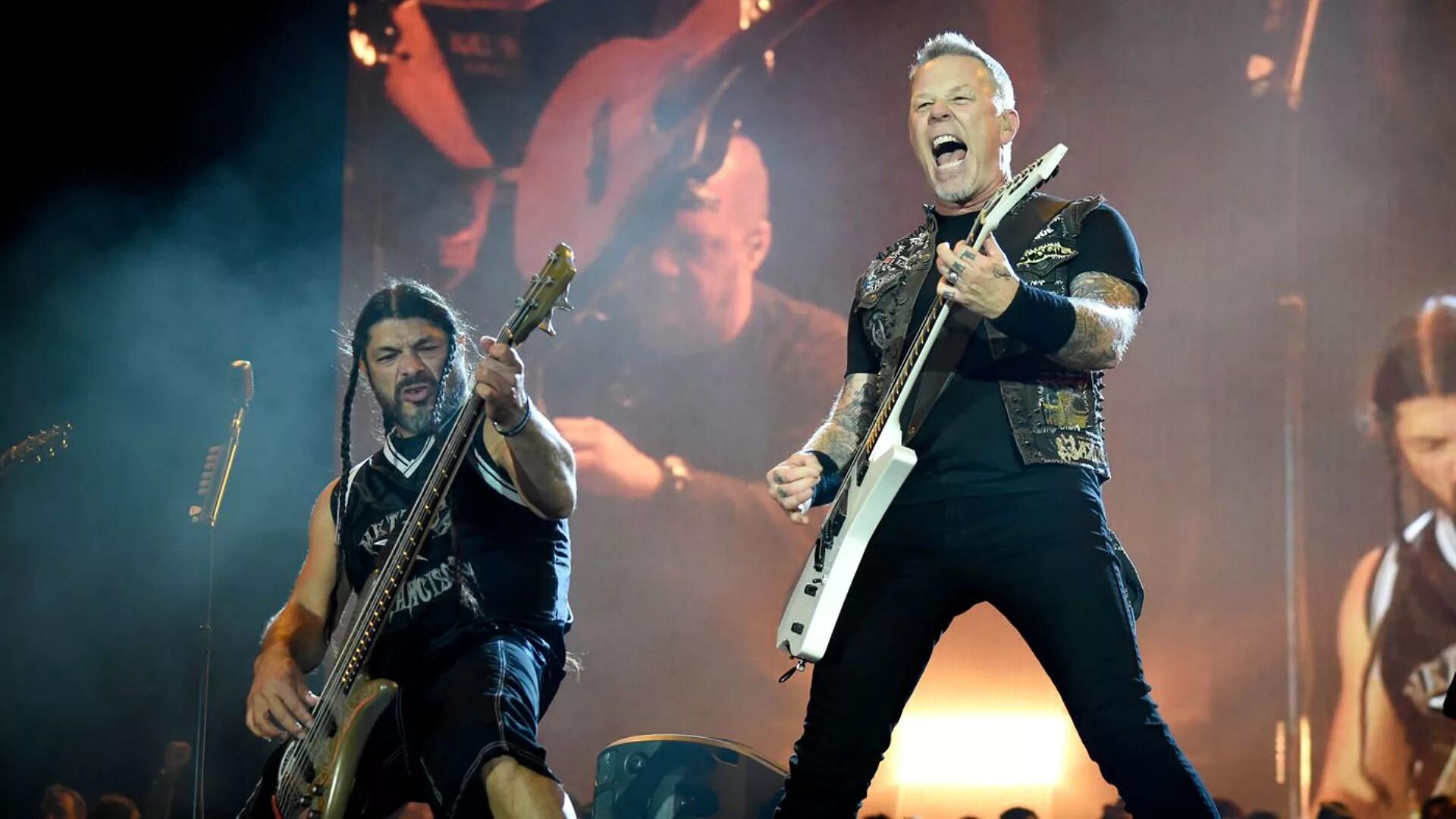 Металлика спб. Хэтфилд металлика. metallica новый басист. metallica новый альбом. металлика концертные альбомы.