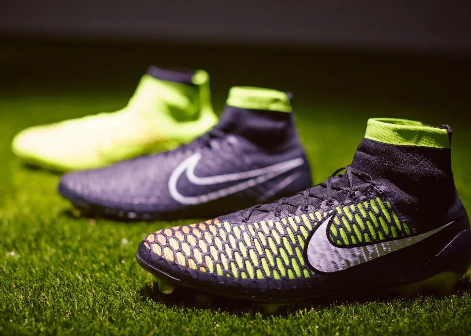 Найк омск. Nike Magista 2014. Найк магиста 2 2014. Nike Magista. Бутсы найк Flyknit.