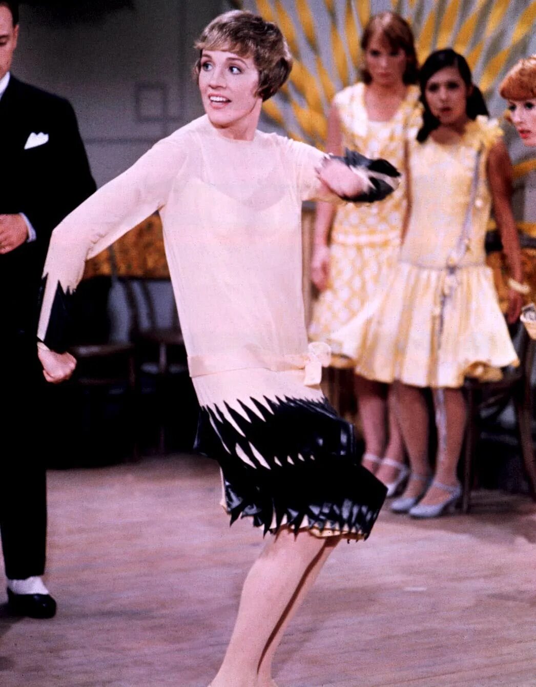 Thoroughly. Thoroughly modern millie 1967. 1967 – thoroughly modern 'twenties. George roy hill. Весьма современная милли.