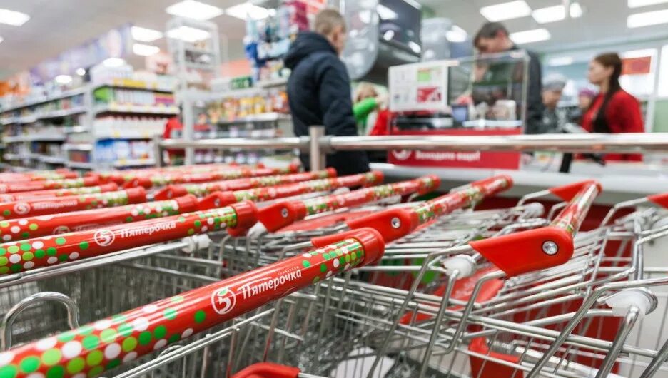 Франшиза тс пятерочка. Франшиза магазина пятерочка. Франшиза магазина пятерочка. Сеть супермаркетов пятерочка. Выкладка в пятерочке.