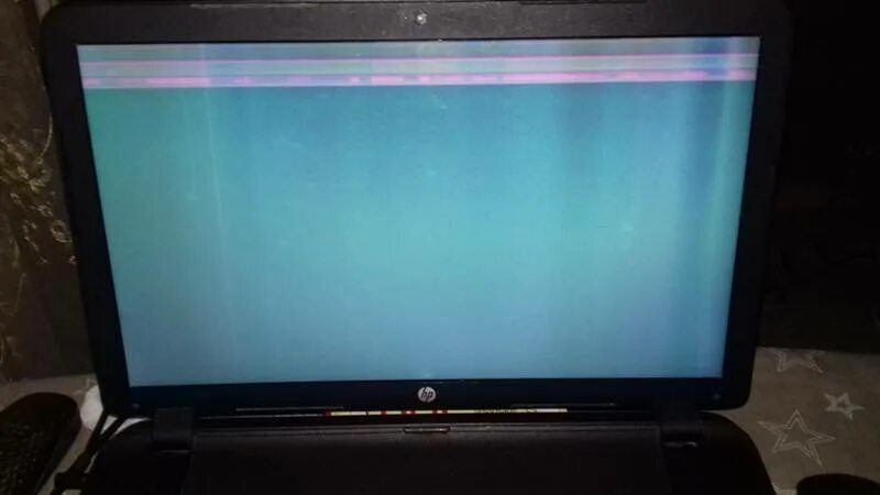 Телевизор экран стал черный. Потемнение экрана монитора. Потемнение экрана ноутбука. Тусклый экран. Потемнение монитора компьютера.