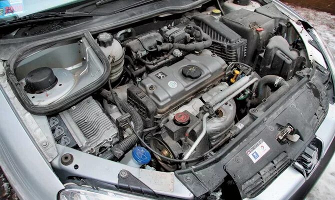 Рено символ двигатели. 4 8. Рено символ двигатели. 4 под капотом. Рено симбол 1.