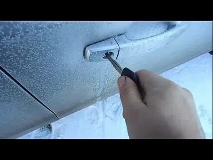 Примерз капот как открыть