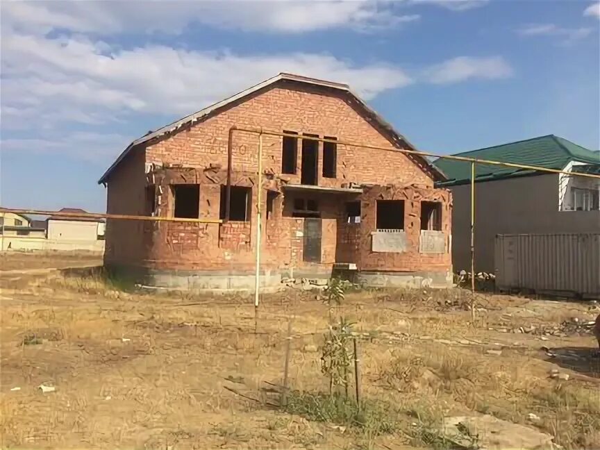 Шикарный дом в каспийске. Богатые дома в каспийске. Турецкие дома в каспийске. Дом в махачкале. Дом в каспийске махачкала.