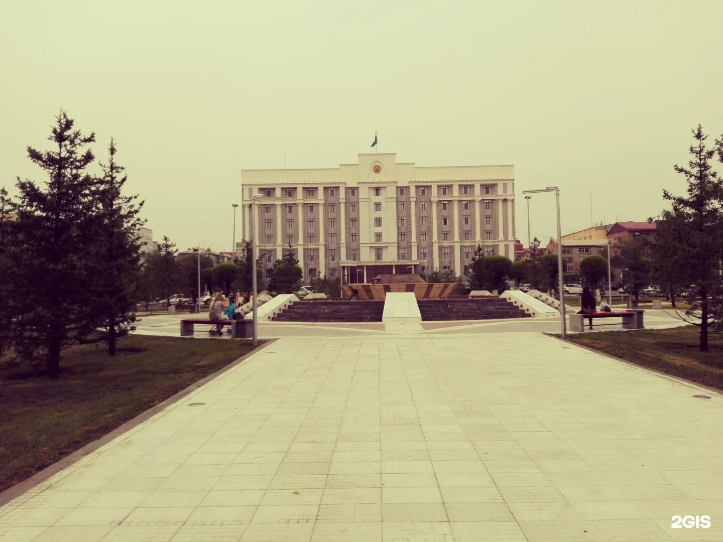 Караганда казахстан. Акимат карагандинской области. Дворец культуры горняков караганда. Акимат в казахстане это. Караганда панорама.