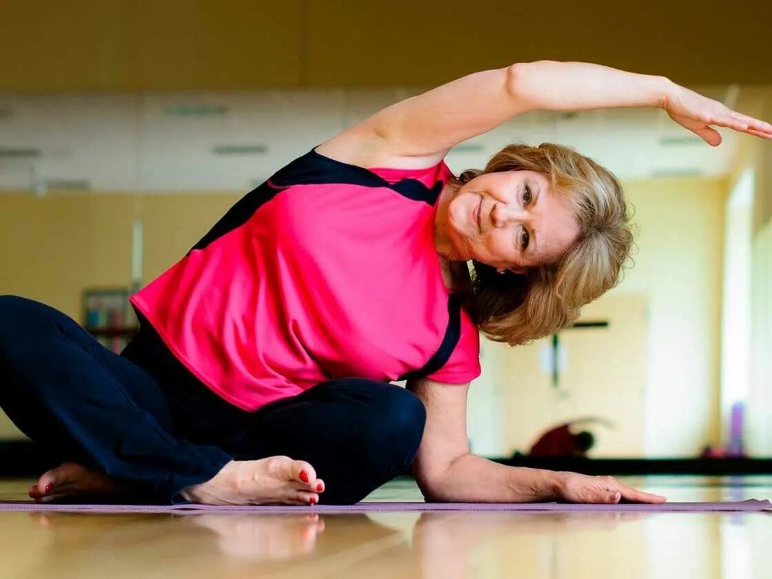 Инструктор лфк. Физкультура 45. Занятия лфк. Затяжка фото. Поддержки черлидинг.