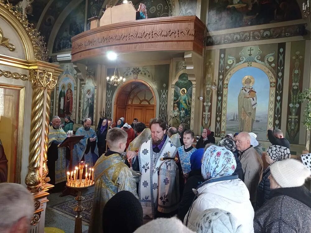 молебен всецарице в новоспасском. храм всецарица димитровград. всецарица новоспасский монастырь москва. новоспасский монастырь в москве икона всецарица. молебен всецарице в новоспасском.