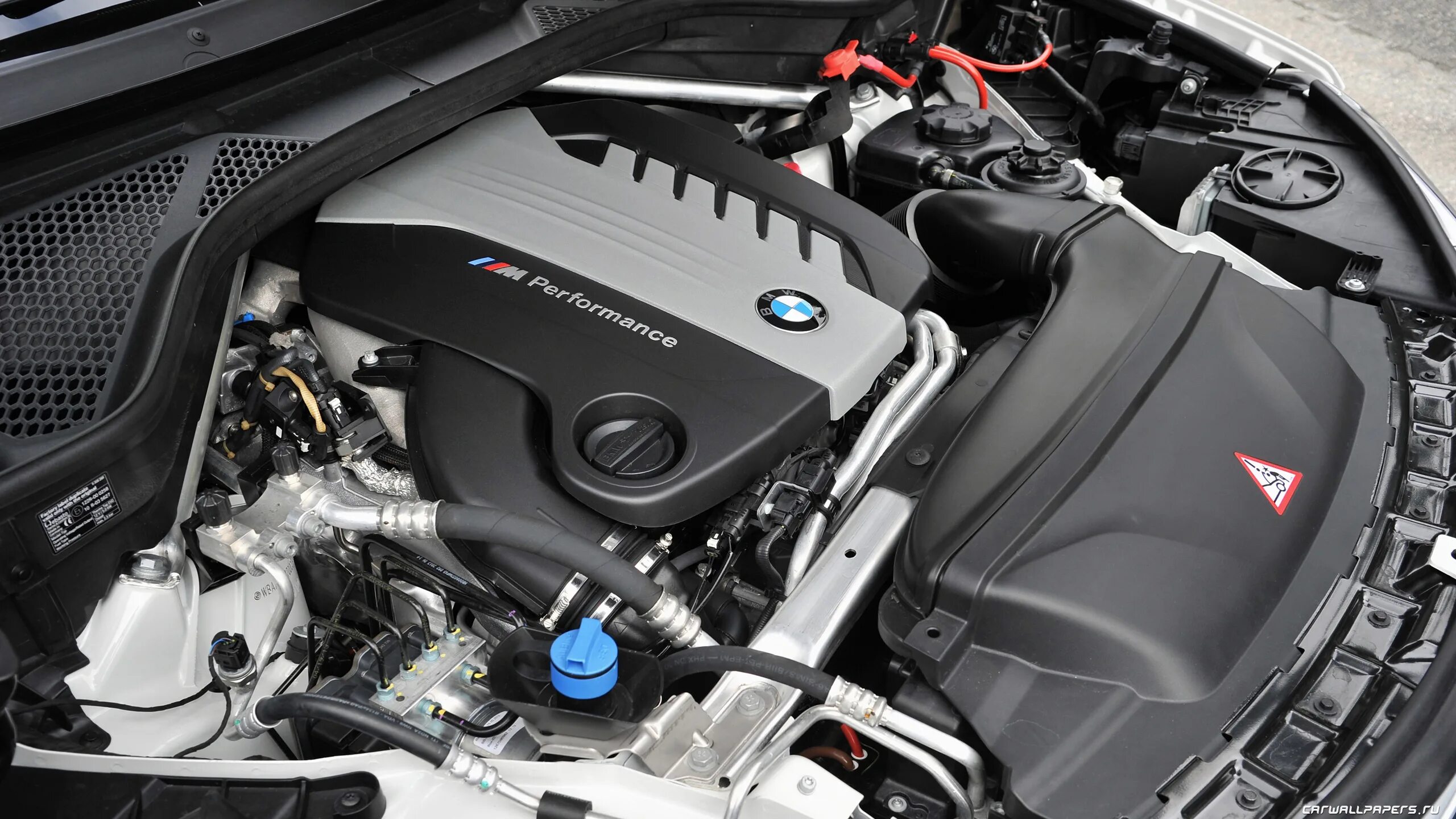 M 5 50. BMW x5 m50d. Двигатель BMW x5m. Мотор BMW 50d. X5 m50d под капотом.