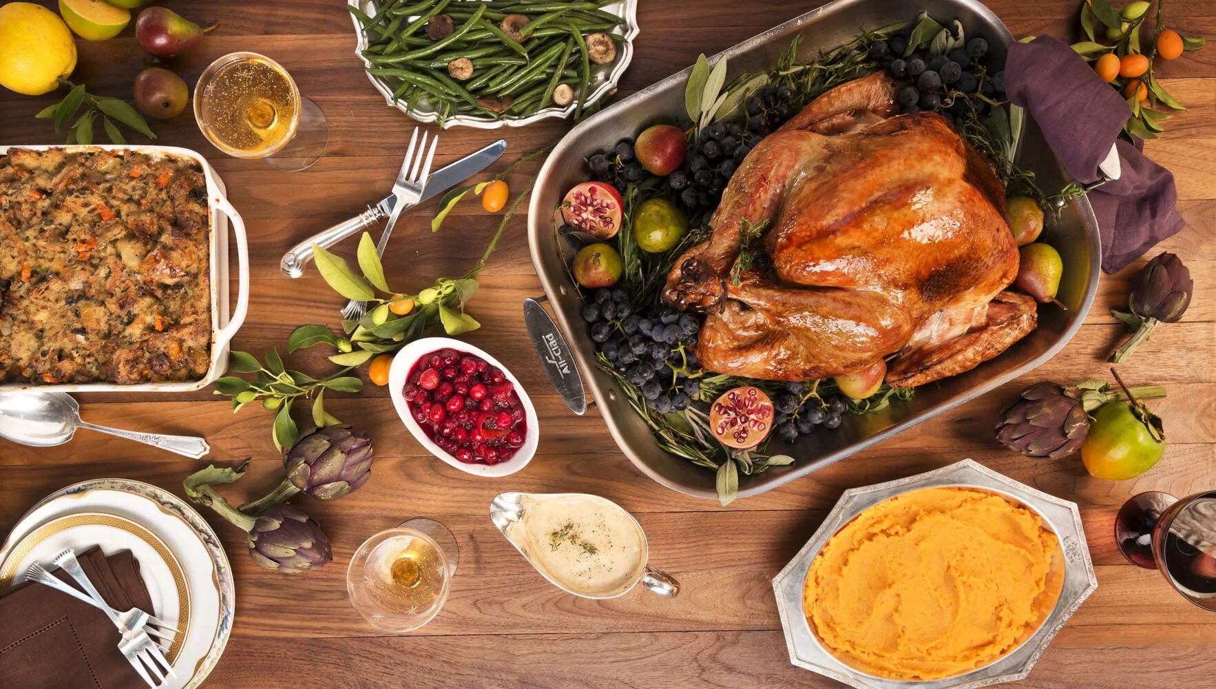Съестной. Thanksgiving Day lunch. TGL: Thanksgiving Life. Съестное. Thanksgiving Turkey prepared for Baking.