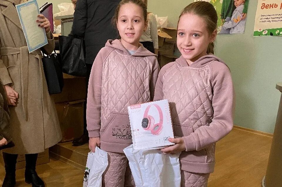 Дети Луганска. Подарки детям от МКС Луганск. Дети ЛНР