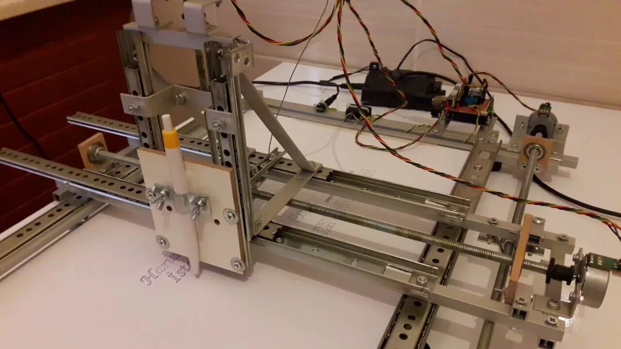 Чпу на ардуино. Cnc пантограф плоттер. cnc плоттер на ардуино. чпу лазерный выжигатель на ардуино. чпу плоттер на ардуино из sd rom.